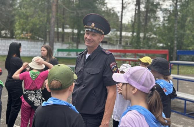 Всероссийская акция «Зарядка со стражем порядка»